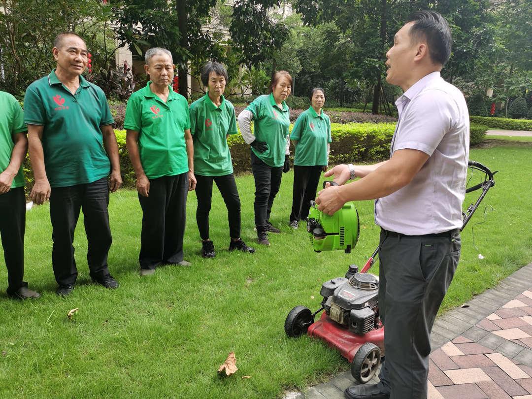 菲律宾网赌合法平台绿化养护操作培训现场